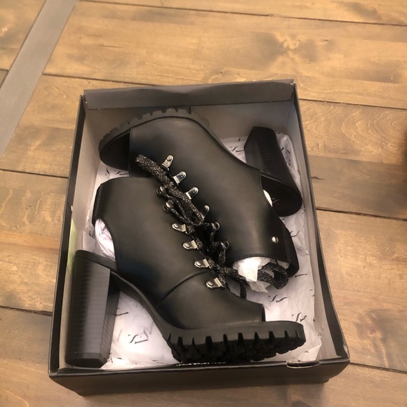 Simply Vera Vera Wang Peep Toe Boots - Picture 9 of 12